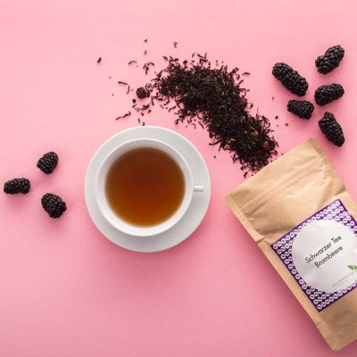 Schwarzer Tee Brombeere
