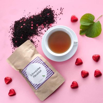 Schwarzer Tee Herzblatt